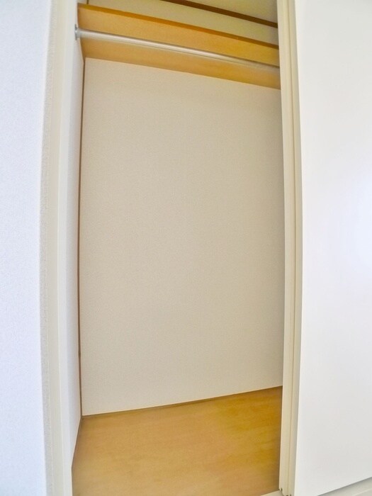 物件内観写真12　(収納)