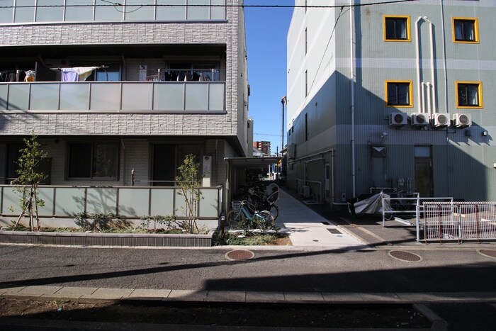 物件内観写真20　(室内からの展望)