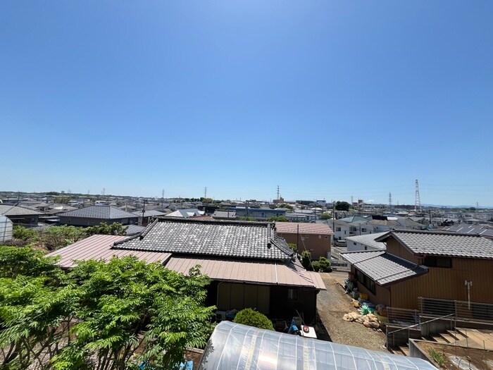 物件内観写真10　(室内からの展望)