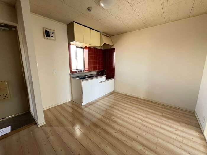 物件内観写真17　(廊下)