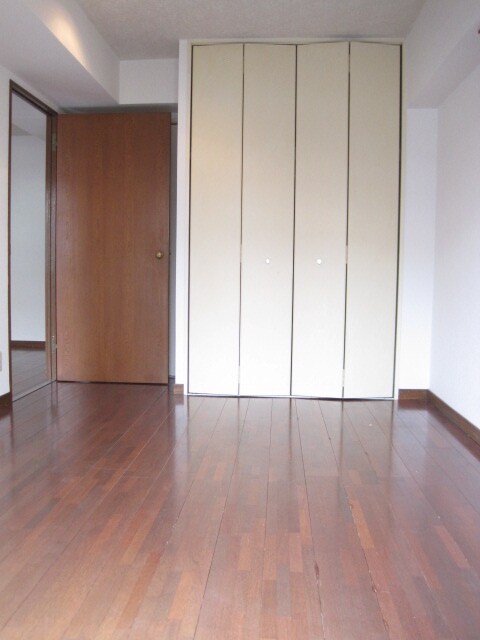 綾東ヴィレヂ弐番館の居室