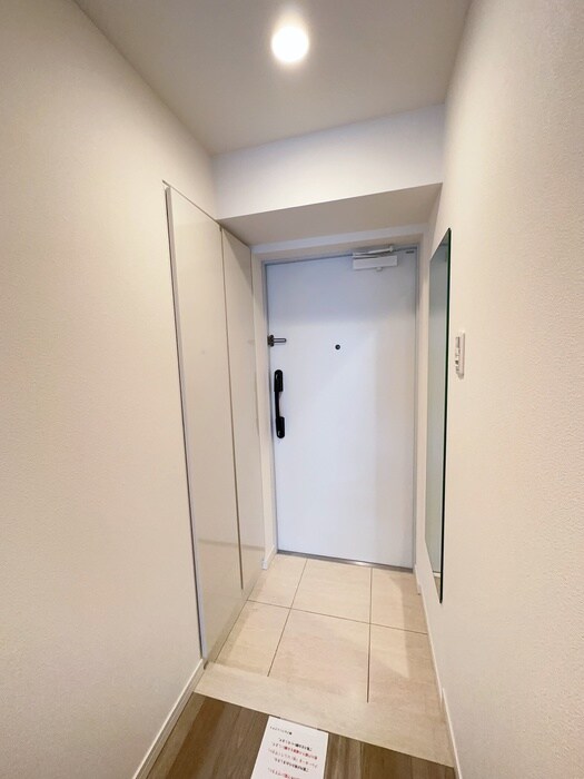 物件内観写真21　(玄関)