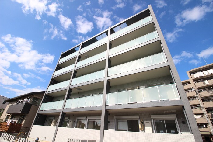 物件外観写真1　(建築中)