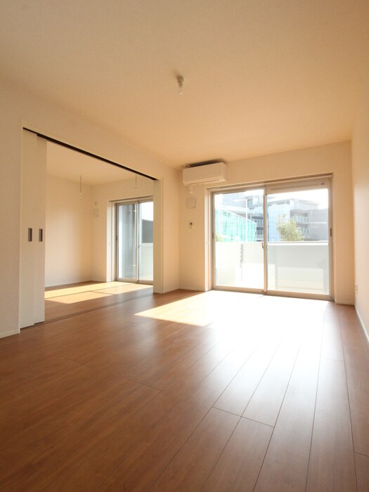 物件内観写真6　(居室)