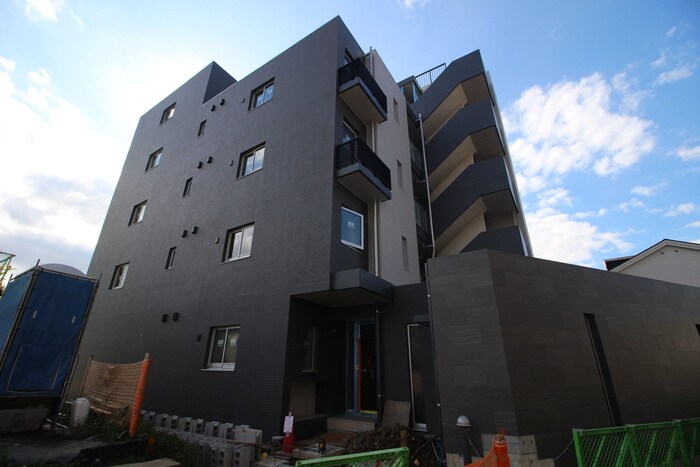 物件外観写真4　(建築中)