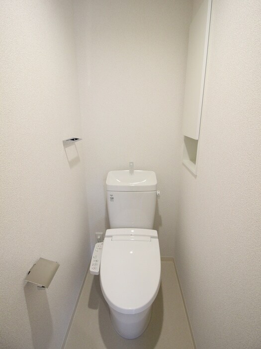 物件内観写真9　(トイレ)