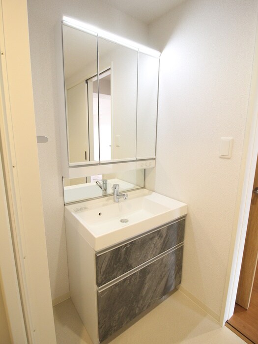 物件内観写真10　(洗面)