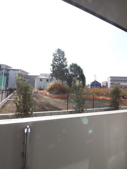 物件内観写真13　(室内からの展望)