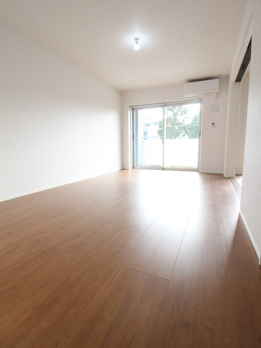 物件内観写真21　(居室)