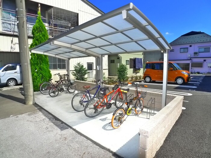 物件外観写真3　(駐輪場)