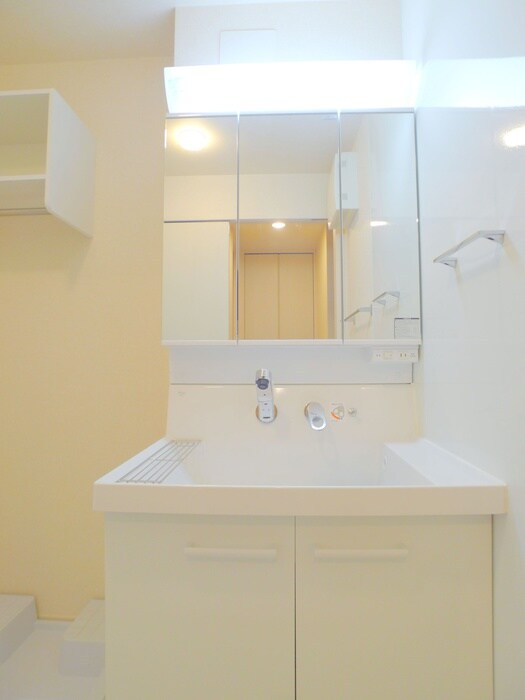 物件内観写真12　(洗面)