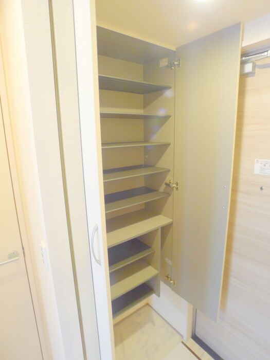 物件内観写真16　(靴箱)