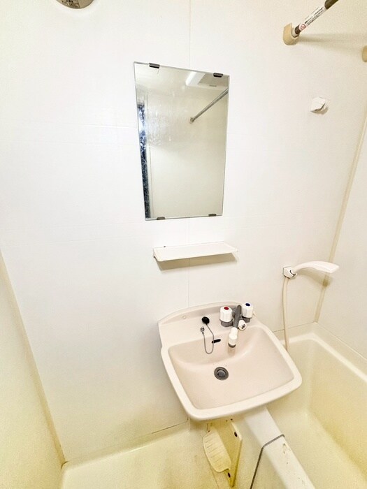 物件内観写真11　(洗面)