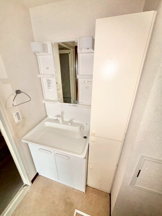 物件内観写真11　(洗面)