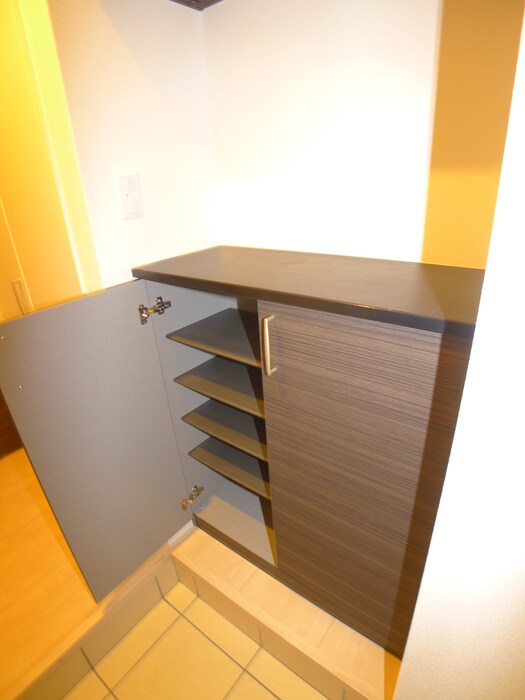 物件内観写真14　(靴箱)