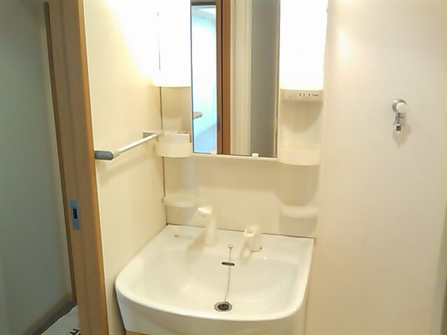 物件内観写真9　(洗面)