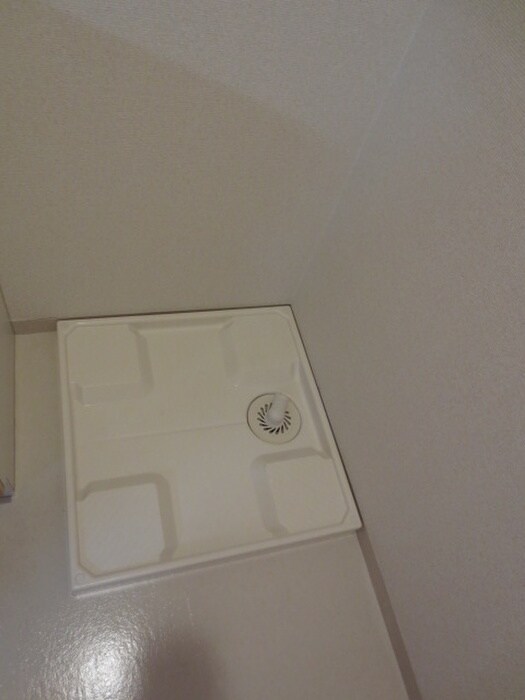 物件内観写真15　(洗濯機置場)