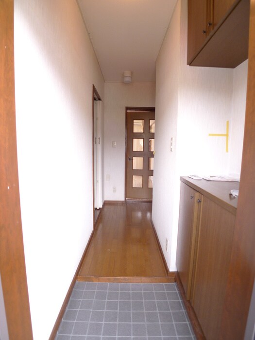 物件内観写真16　(廊下)
