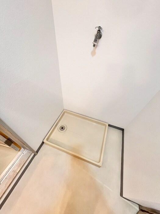 物件内観写真12　(洗濯機置場)