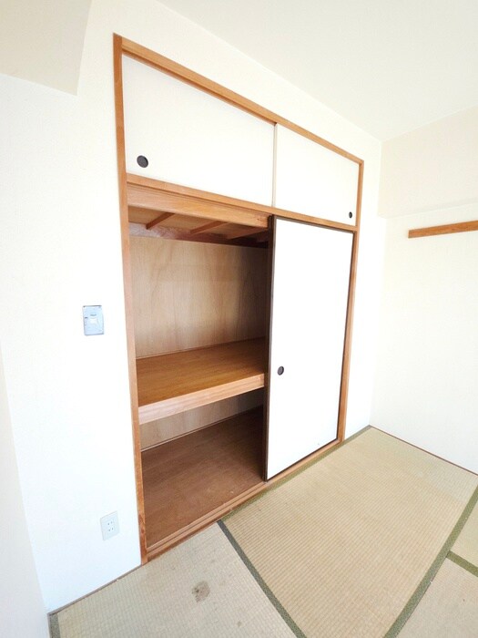 物件内観写真12　(収納)