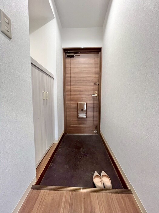 物件内観写真15　(玄関)