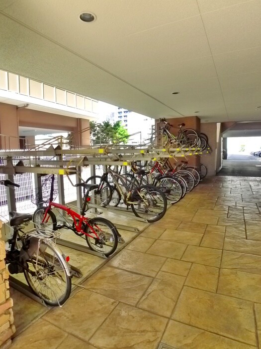 物件外観写真6　(駐輪場)