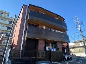 Perenne nau外観写真