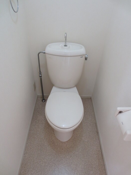 物件内観写真8　(トイレ)