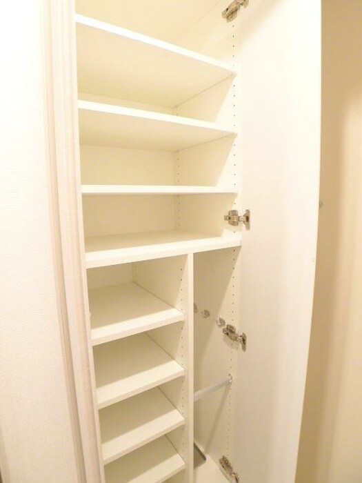 物件内観写真10　(靴箱)