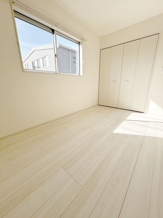 物件内観写真8　(室内からの展望)