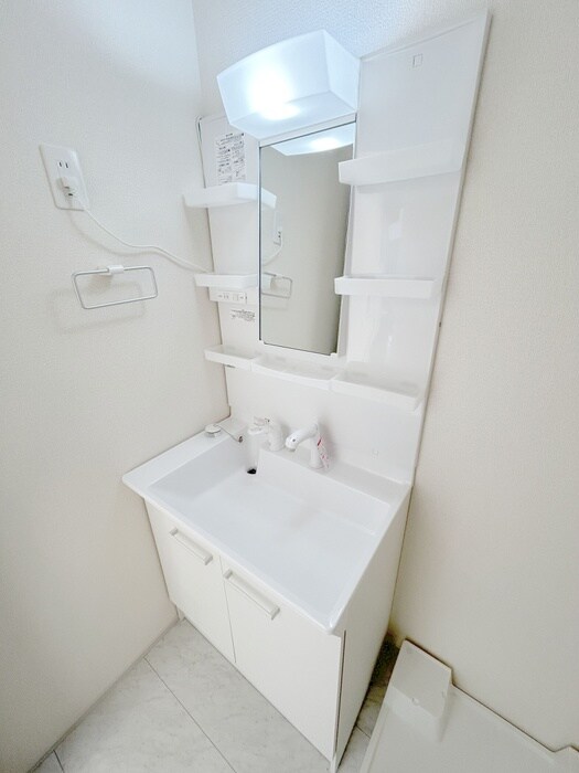 物件内観写真11　(洗面)