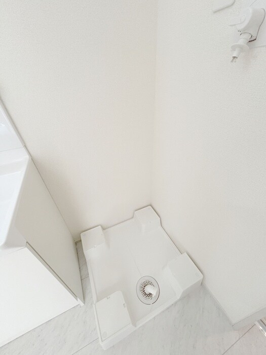 物件内観写真12　(洗濯機置場)