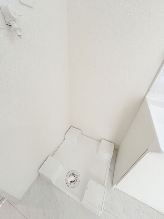 物件内観写真13　(洗濯機置場)