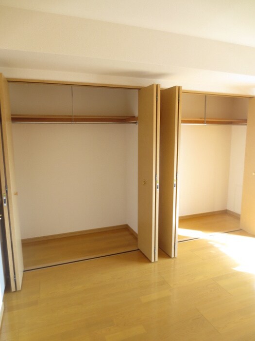 物件内観写真6　(収納)