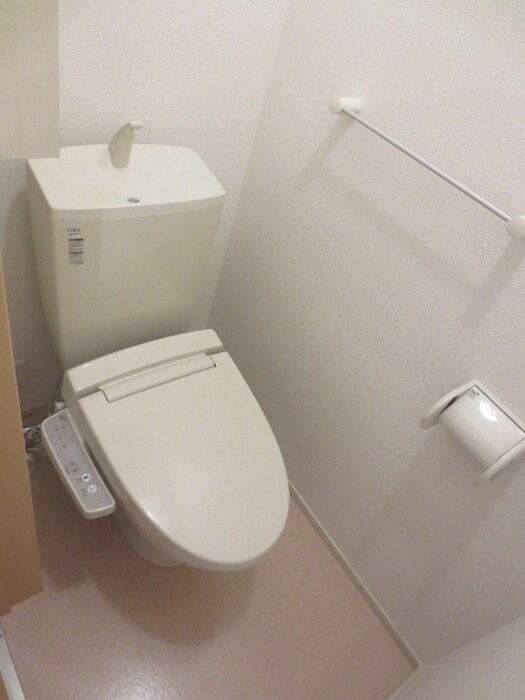 物件内観写真9　(トイレ)