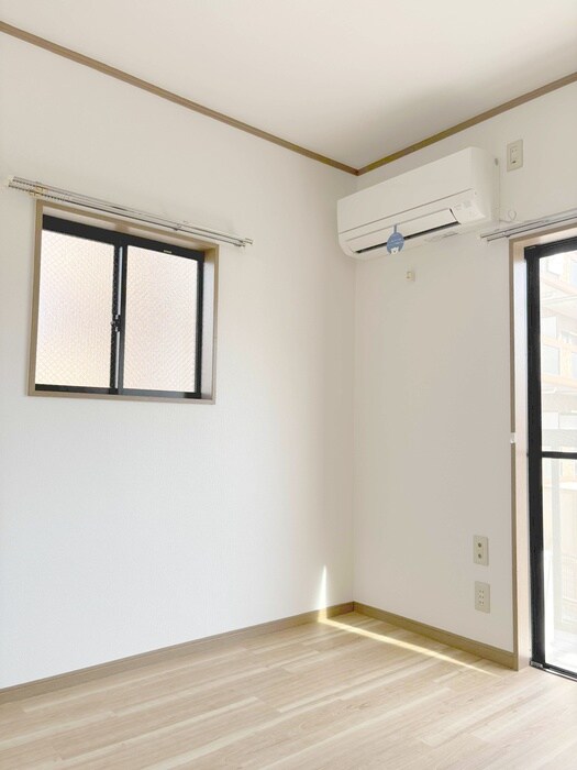 物件内観写真8　(居室)