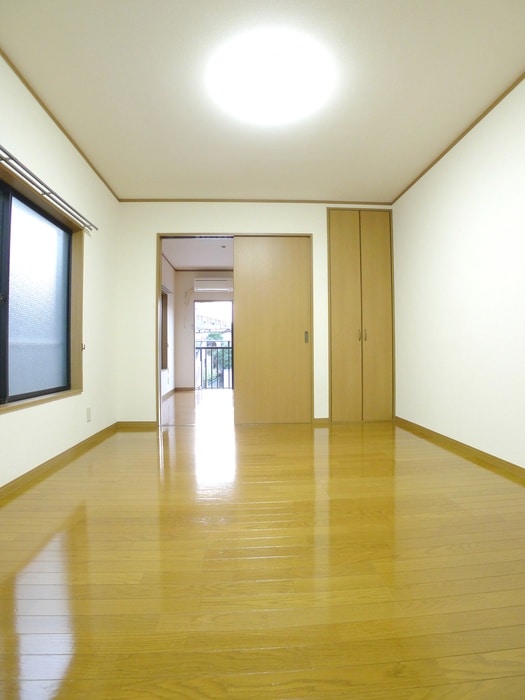 物件内観写真9　(居室)