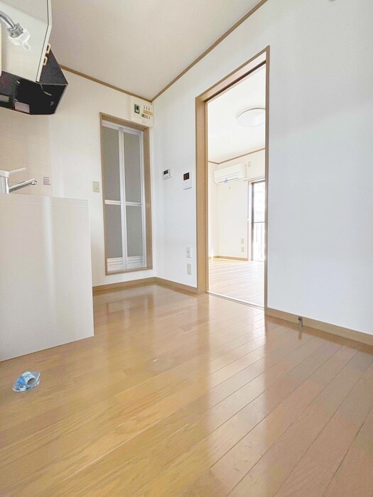 物件内観写真10　(廊下)