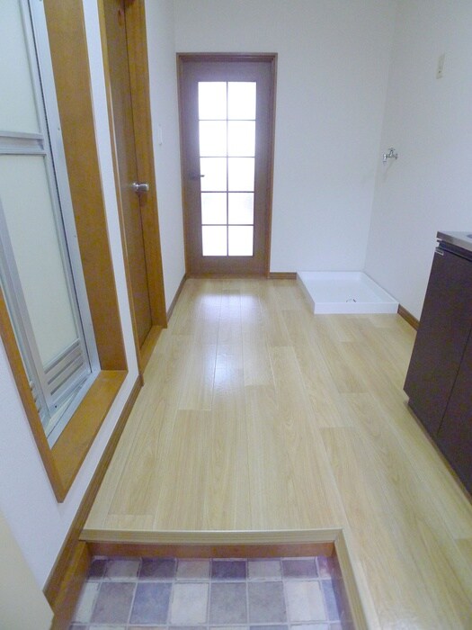 物件内観写真15　(玄関)