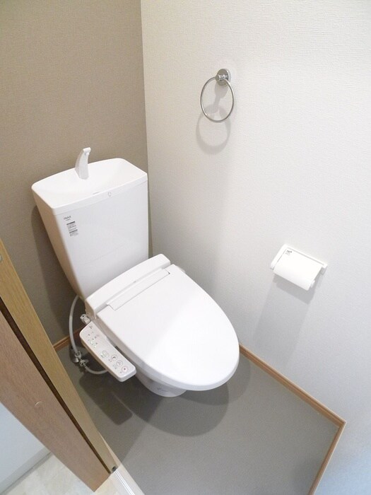 物件内観写真14　(トイレ)