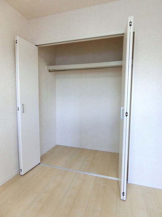 物件内観写真12　(収納)