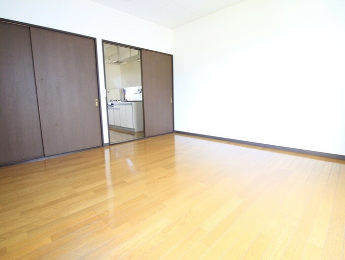 物件内観写真10　(居室)