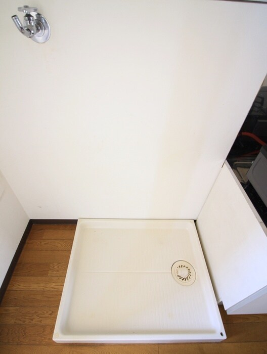 物件内観写真14　(洗濯機置場)