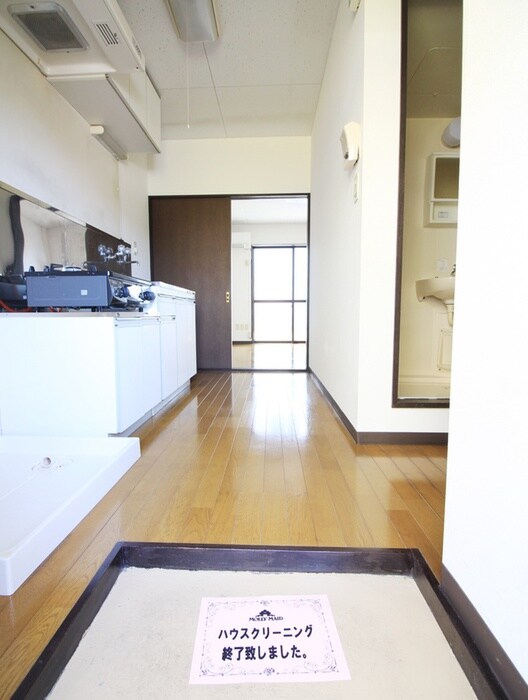 物件内観写真16　(玄関)