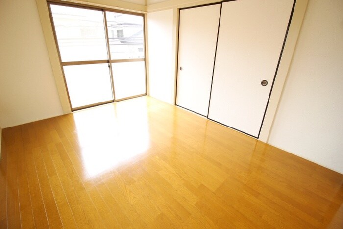 物件内観写真8　(居室)