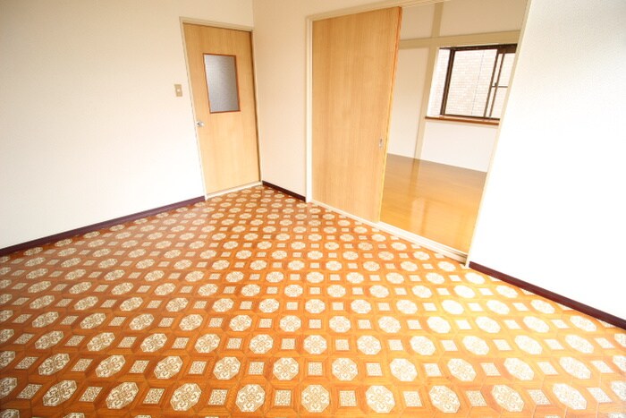 物件内観写真10　(居室)