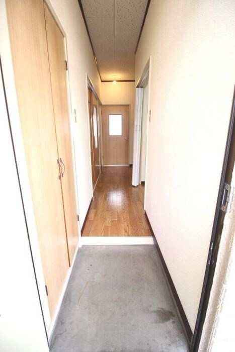 物件内観写真18　(廊下)