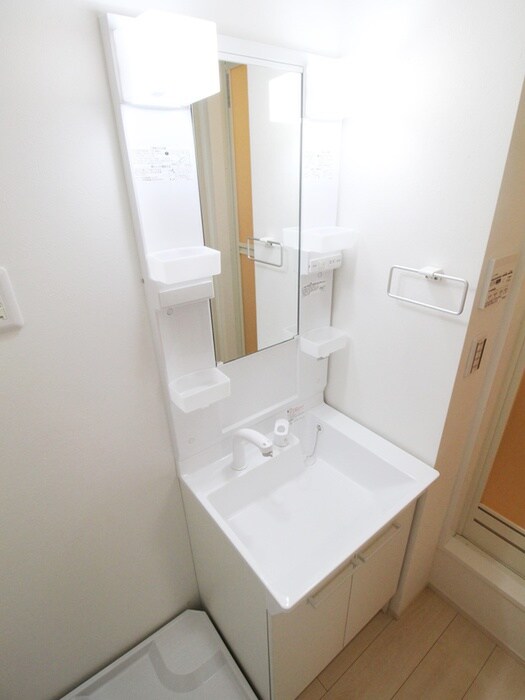 物件内観写真9　(洗面)