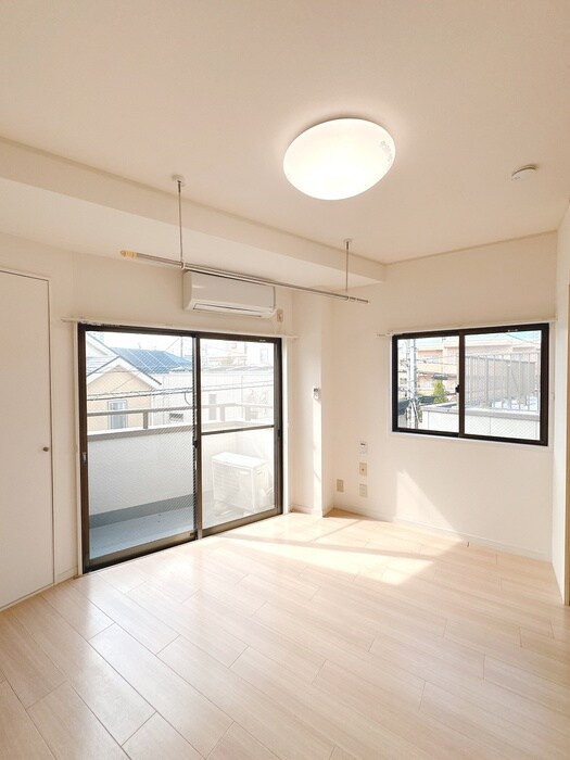 物件内観写真7　(居室)