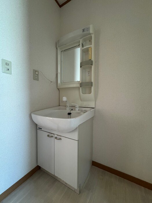 物件内観写真12　(洗面)